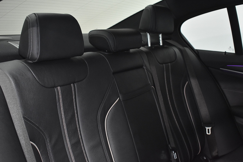 BMW 5 Series 520d MHT M Sport - U6014