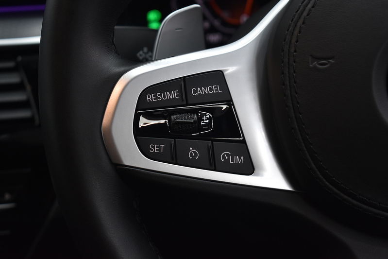 BMW 5 Series 520d MHT M Sport - U6014