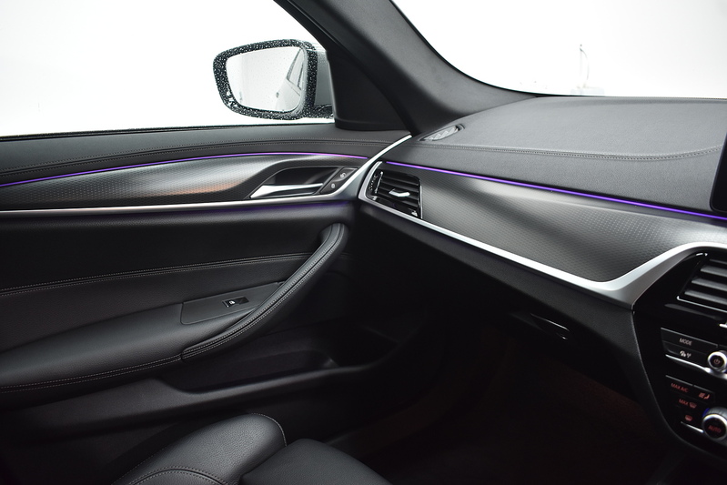 BMW 5 Series 520d MHT M Sport - U6014