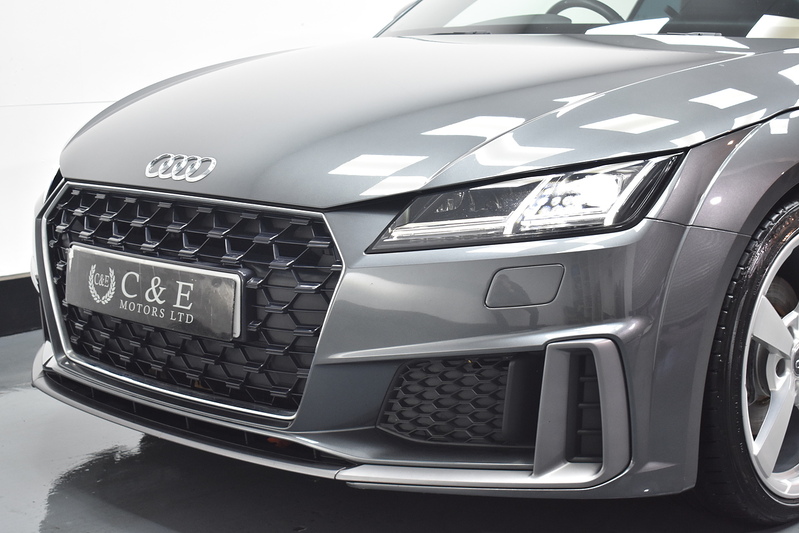 Audi TT TFSI S line - U6015