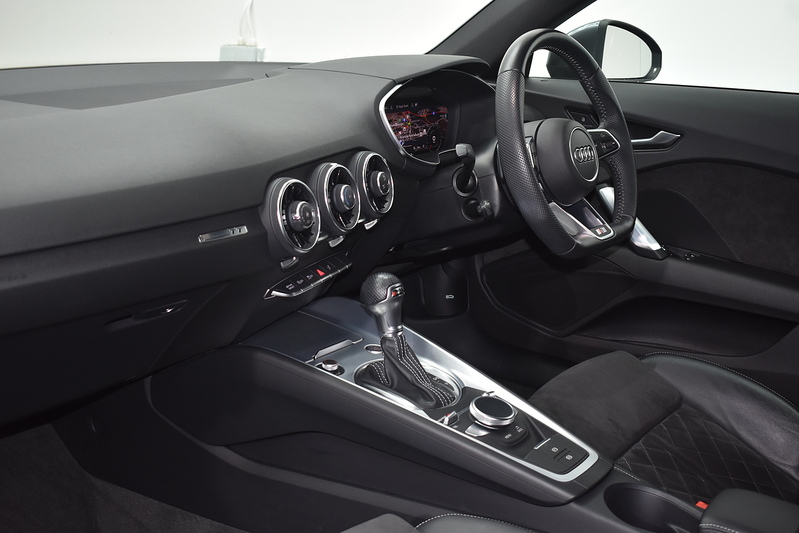 Audi TT TFSI S line - U6015