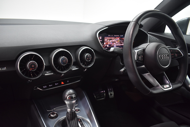 Audi TT TFSI S line - U6015