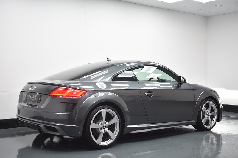 Audi TT TFSI S line - U6015