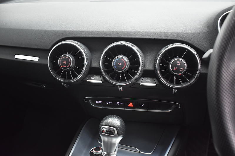 Audi TT TFSI S line - U6015