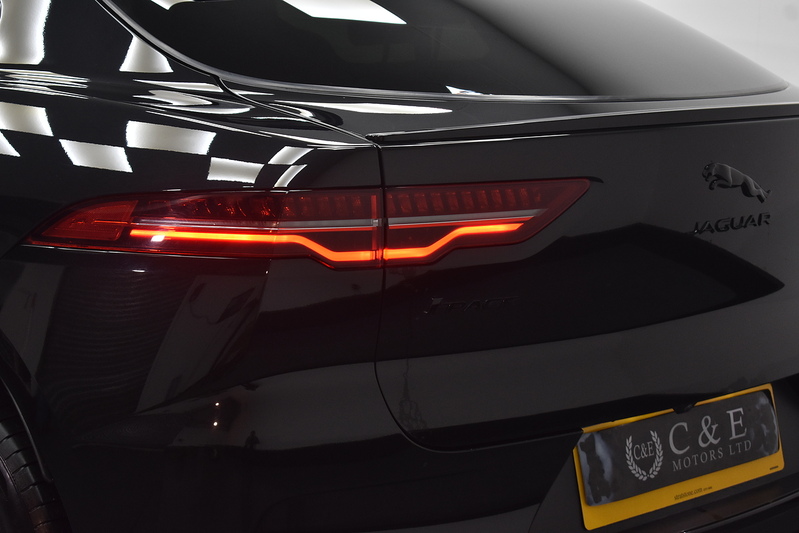 Jaguar I-PACE 400 Black - U6016