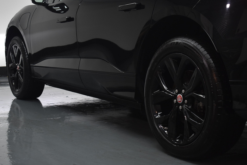 Jaguar I-PACE 400 Black - U6016