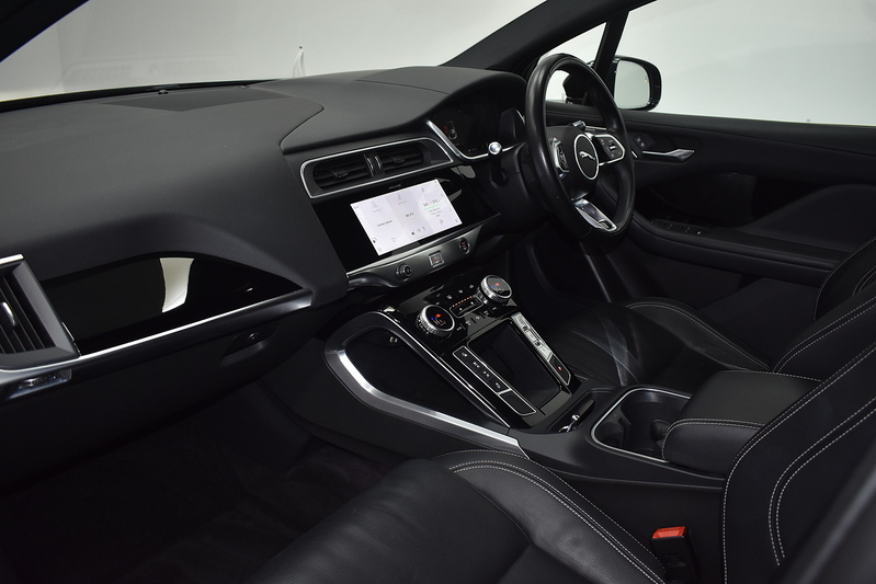 Jaguar I-PACE 400 Black - U6016