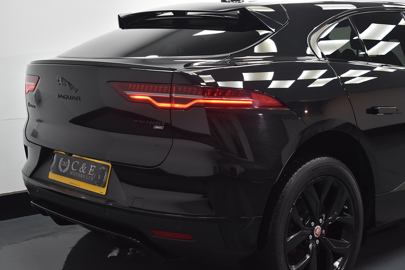 Jaguar I-PACE 400 Black - U6016