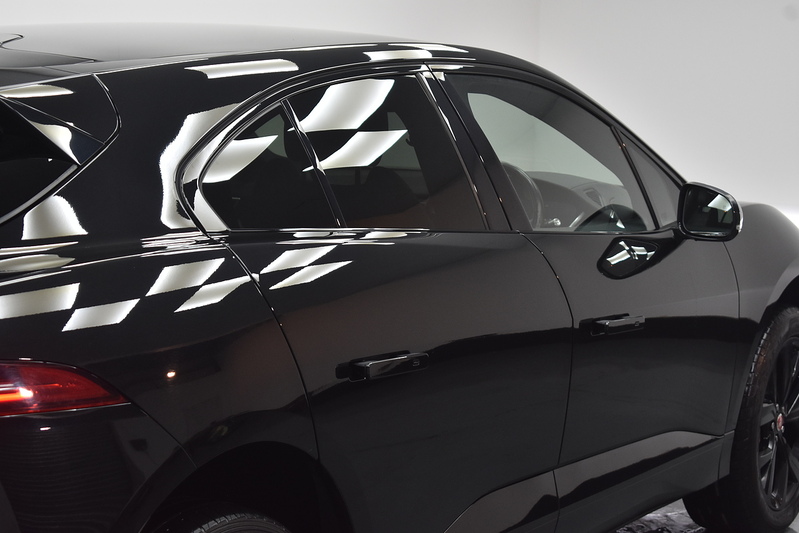 Jaguar I-PACE 400 Black - U6016