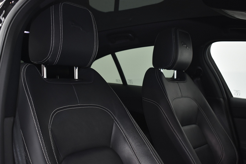 Jaguar I-PACE 400 Black - U6016