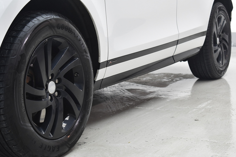 Land Rover Range Rover Evoque P300e R-Dynamic S - U6019