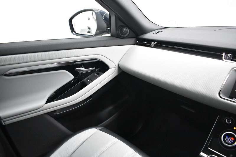 Land Rover Range Rover Evoque P300e R-Dynamic S - U6019