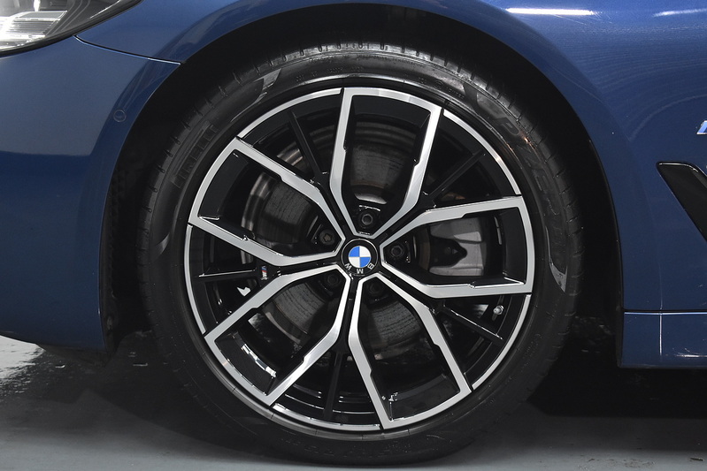 BMW 5 Series 520d MHT M Sport - U6023