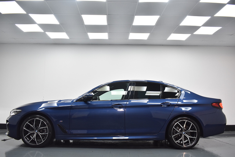 BMW 5 Series 520d MHT M Sport - U6023