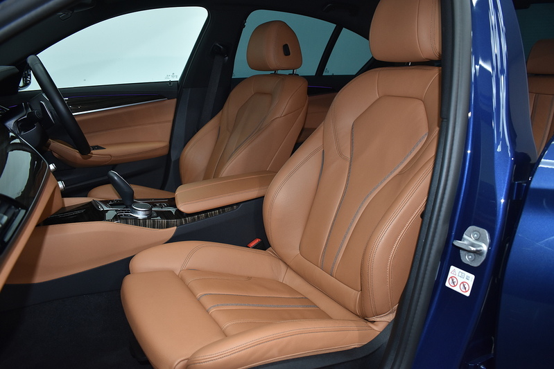 BMW 5 Series 520d MHT M Sport - U6023