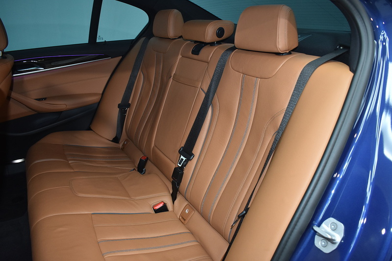 BMW 5 Series 520d MHT M Sport - U6023