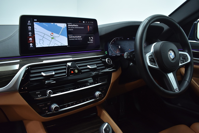 BMW 5 Series 520d MHT M Sport - U6023