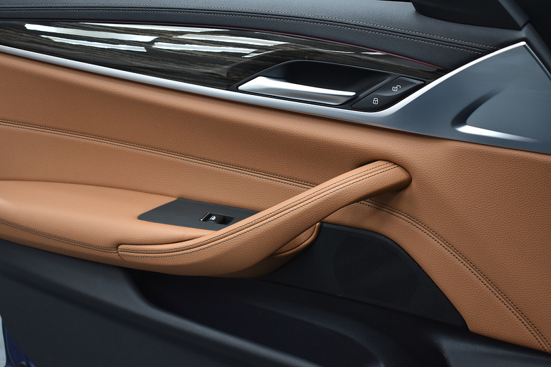 BMW 5 Series 520d MHT M Sport - U6023