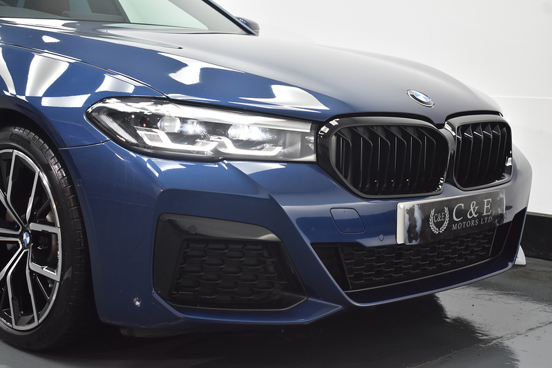 BMW 5 Series 520d MHT M Sport - U6023