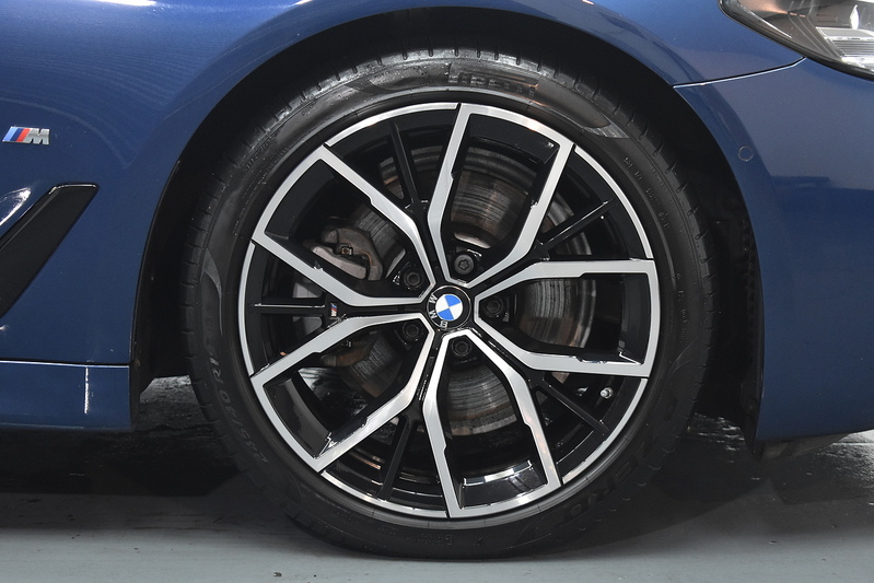 BMW 5 Series 520d MHT M Sport - U6023