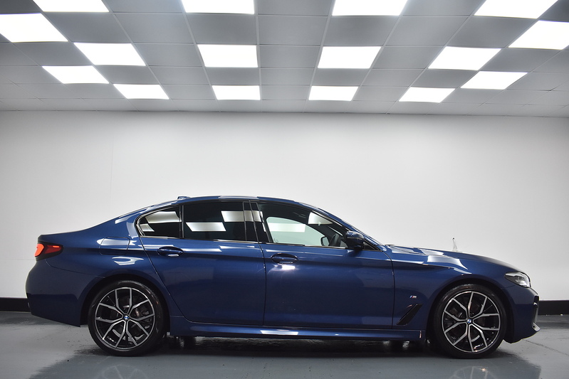 BMW 5 Series 520d MHT M Sport - U6023