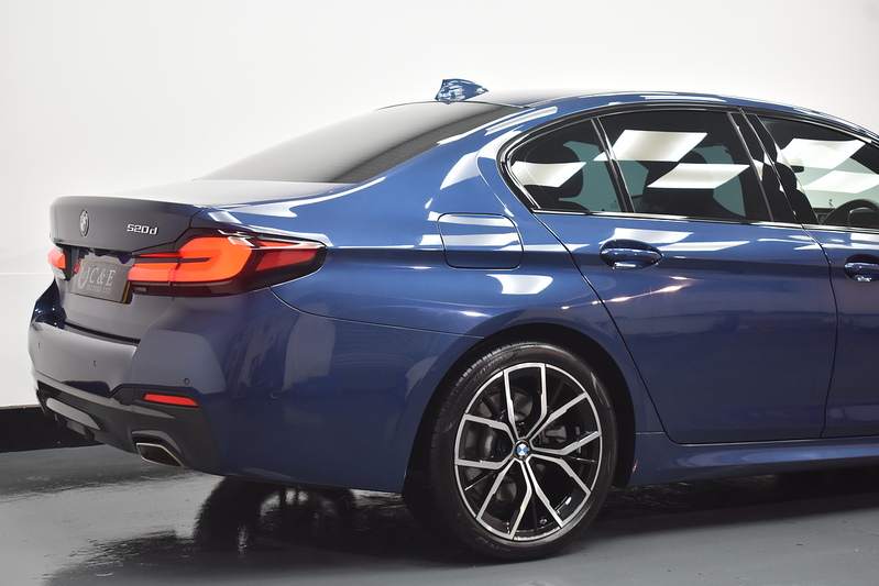 BMW 5 Series 520d MHT M Sport - U6023