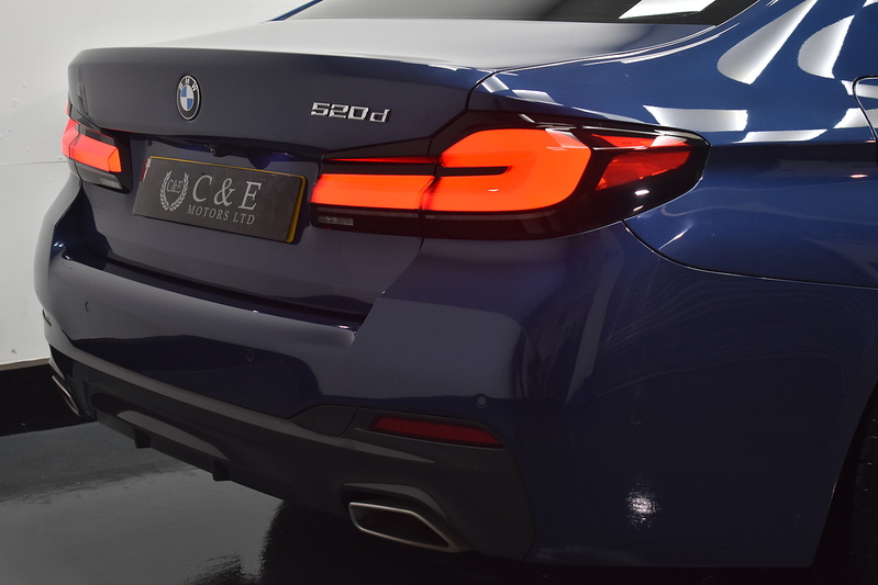 BMW 5 Series 520d MHT M Sport - U6023