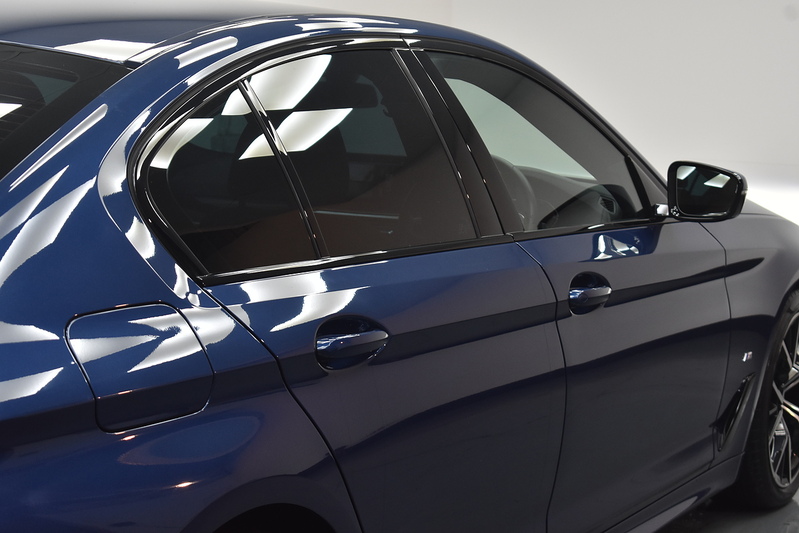 BMW 5 Series 520d MHT M Sport - U6023