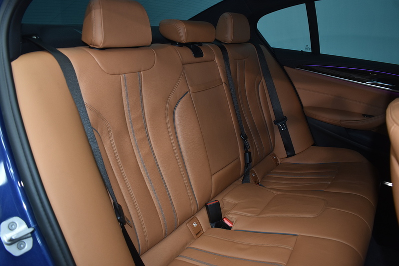 BMW 5 Series 520d MHT M Sport - U6023