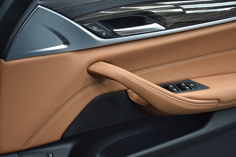 BMW 5 Series 520d MHT M Sport - U6023