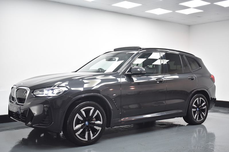 BMW iX3 M Sport - U6027