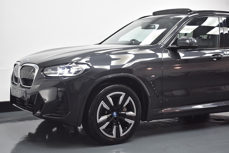 BMW iX3 M Sport - U6027