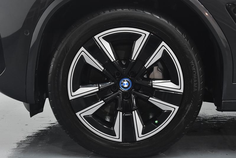 BMW iX3 M Sport - U6027