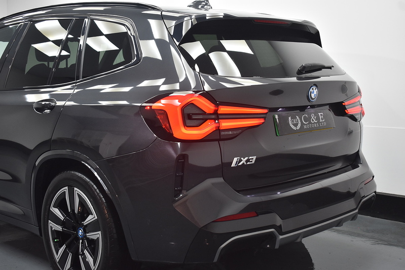 BMW iX3 M Sport - U6027