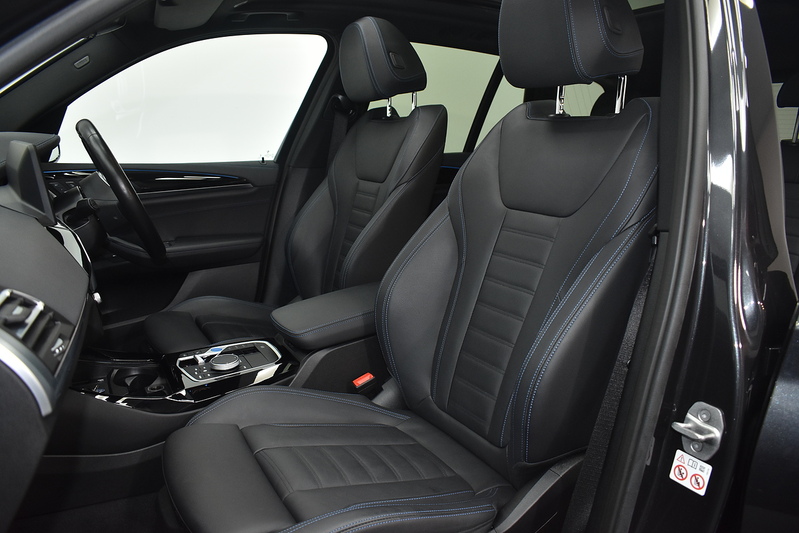 BMW iX3 M Sport - U6027