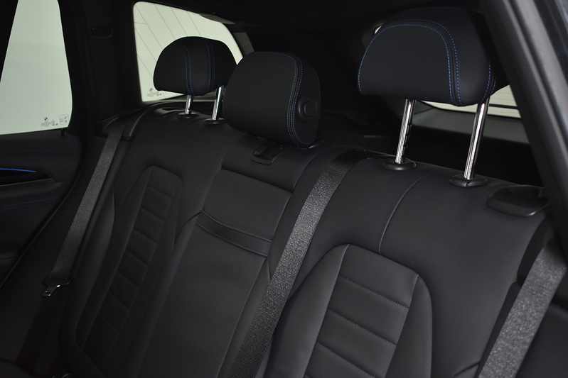 BMW iX3 M Sport - U6027