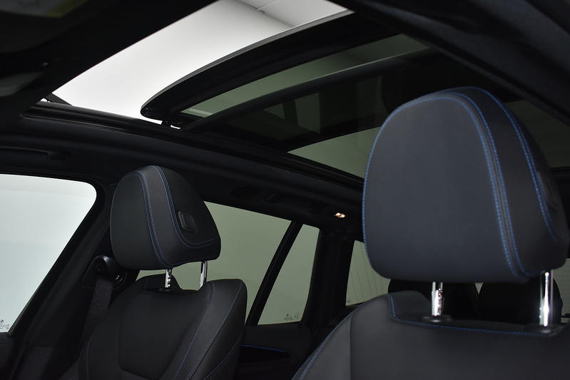 BMW iX3 M Sport - U6027