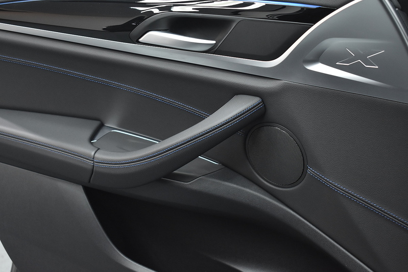 BMW iX3 M Sport - U6027