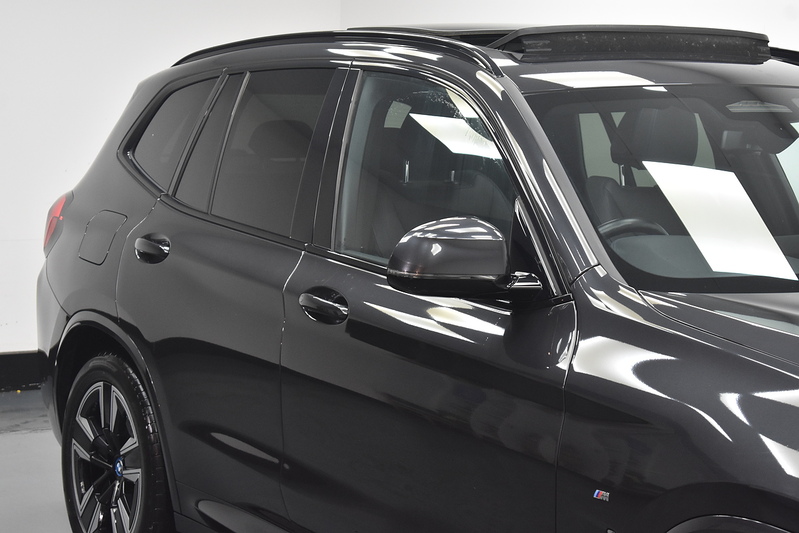 BMW iX3 M Sport - U6027