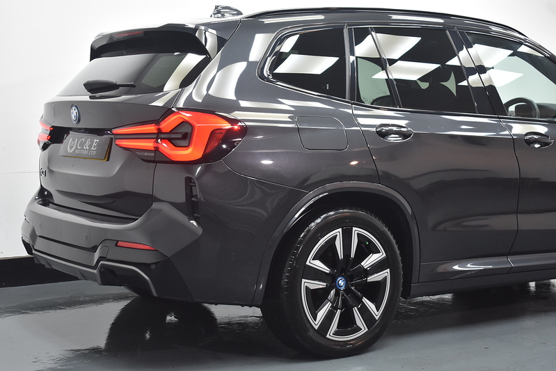 BMW iX3 M Sport - U6027