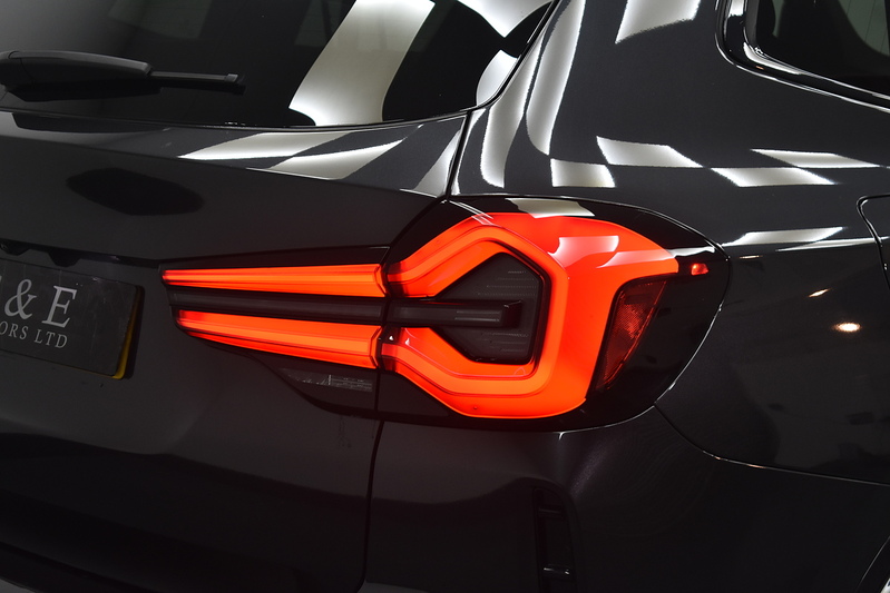 BMW iX3 M Sport - U6027