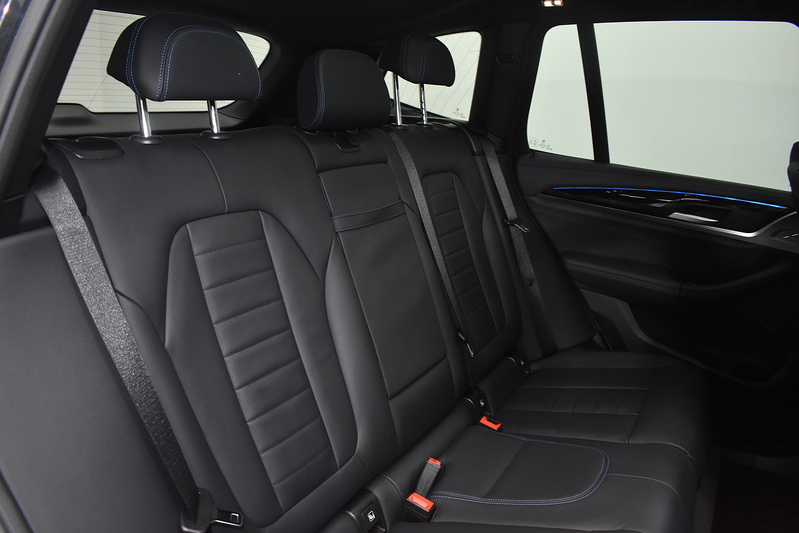 BMW iX3 M Sport - U6027