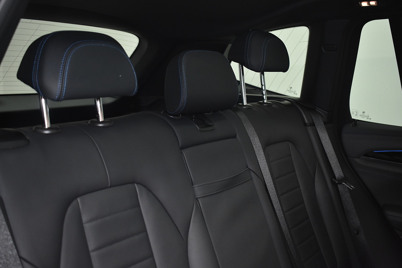 BMW iX3 M Sport - U6027