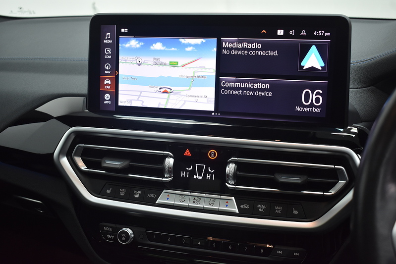 BMW iX3 M Sport - U6027