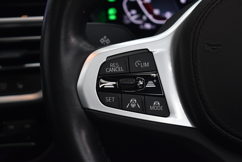 BMW iX3 M Sport - U6027