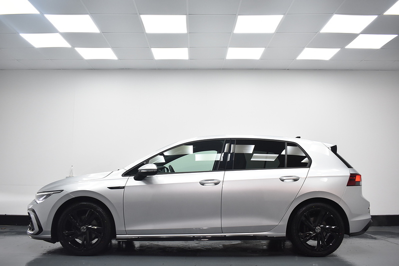Volkswagen Golf eTSI MHEV R-Line - U6032
