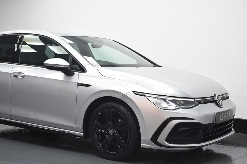 Volkswagen Golf eTSI MHEV R-Line - U6032