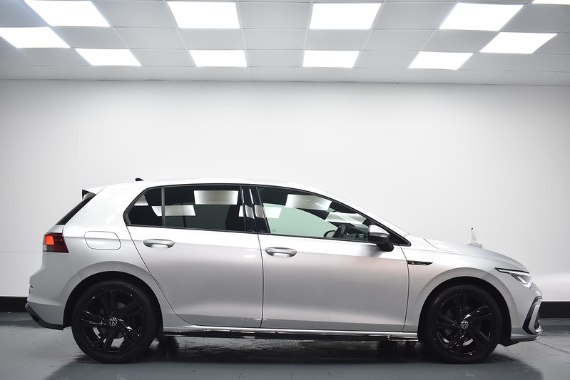 Volkswagen Golf eTSI MHEV R-Line - U6032