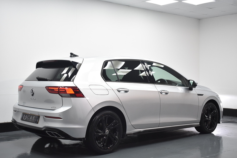 Volkswagen Golf eTSI MHEV R-Line - U6032