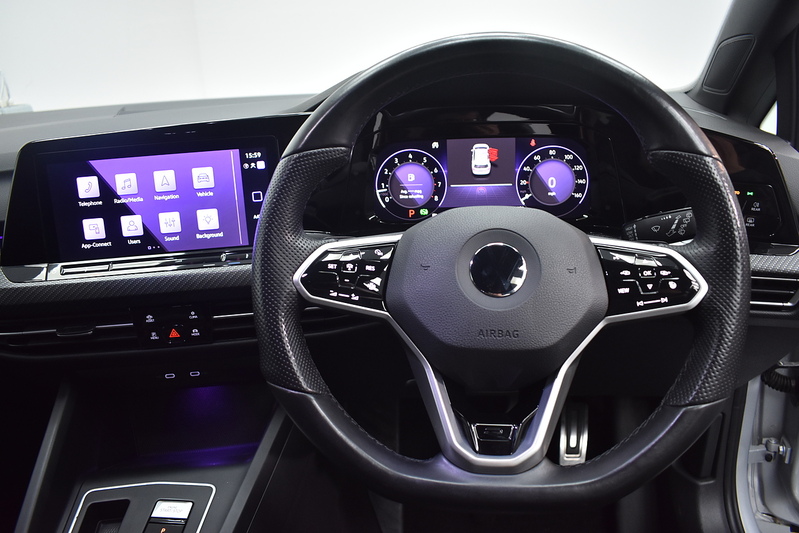 Volkswagen Golf eTSI MHEV R-Line - U6032